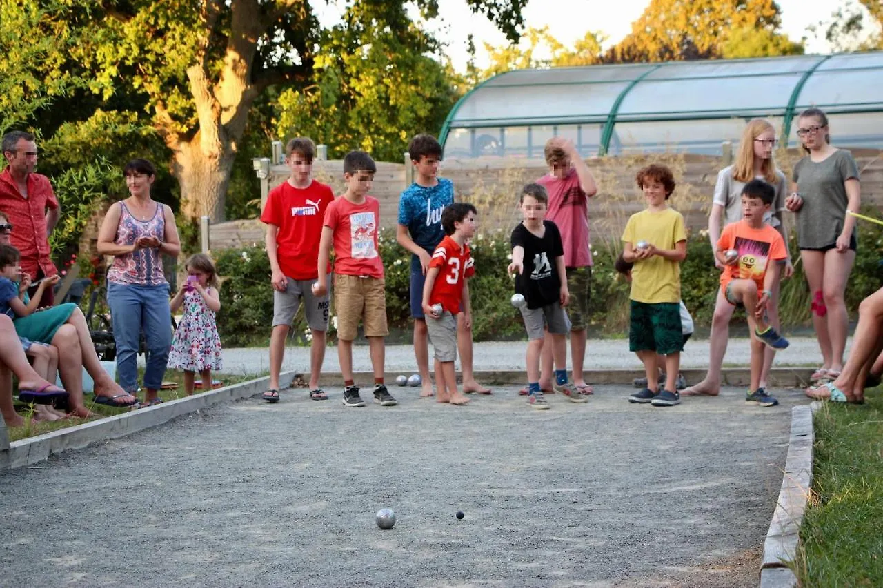 Gite Fraise - Les Gites De La Lohuas Les Champs-Geraux 0*,