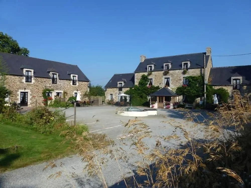 Holiday home Gite Fraise - Les Gites De La Lohuas Les Champs-Geraux France