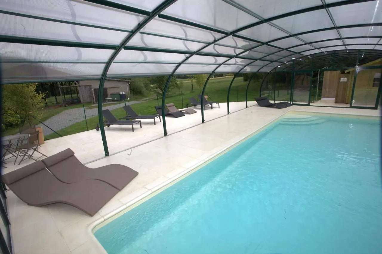 Gite Fraise - Les Gites De La Lohuas Les Champs-Geraux Holiday home